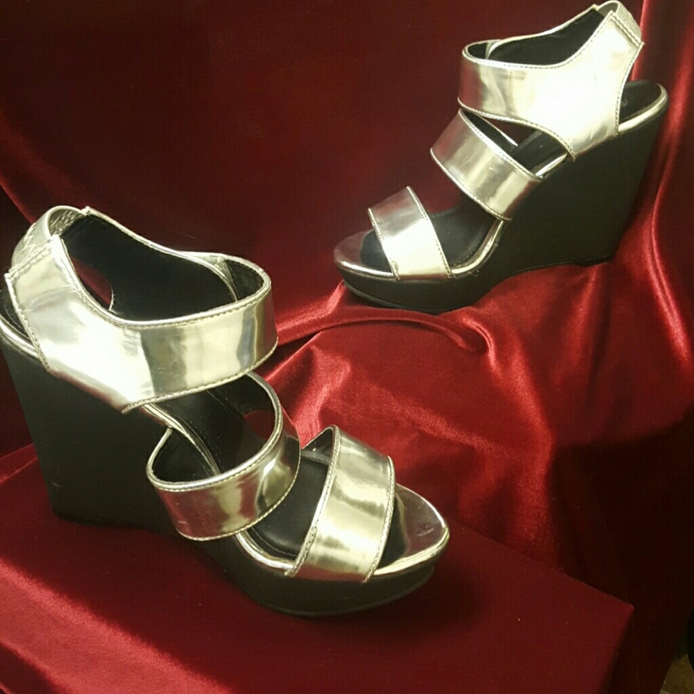 Forever 21 Metallic silver wedge